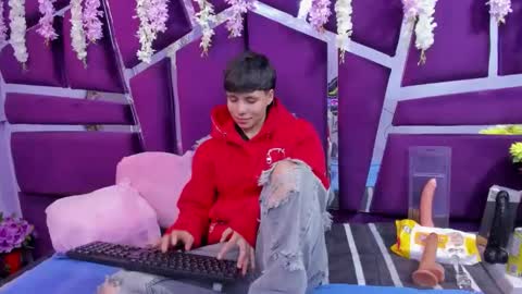 Snapshot of bruno_cruz chatting on November 28, 2:14 am Bruno Cruz online show from November 28, 2:14 am