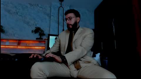 Andres Suarez online show from March 3, 5:18 pm