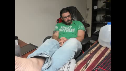 BRUTALMASTER1983 online show from December 29, 5:42 am