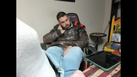 BRUTALMASTER1983 online show from October 16, 6:47 am