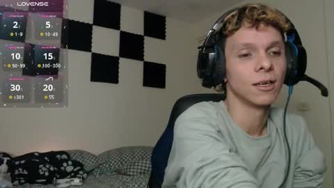 bryamado online show from March 7, 11:27 pm