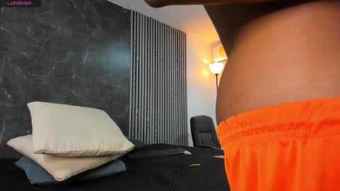 Snapshot of bryxxxon1 chatting on December 19, 2:13 pm Bryxon online show from December 19, 2:13 pm