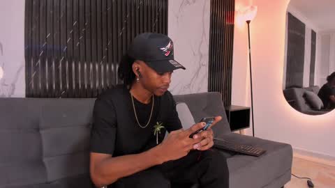 Snapshot of bryxxxon1 chatting on December 28, 3:26 am Bryxon online show from December 28, 3:26 am