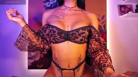 Snapshot of bs12345hb chatting on November 23, 5:18 am samm online show from November 23, 5:18 am