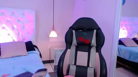 Cherry Lady online show from October 21, 8:20 pm