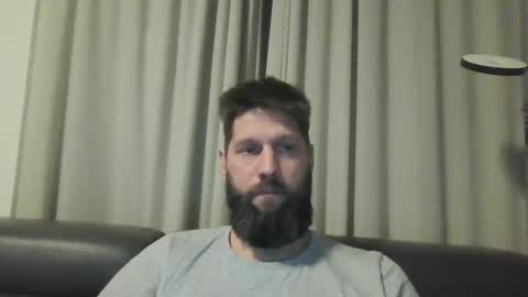 Snapshot of bubblebee1982 chatting on December 4, 8:18 pm bubblebee1982 online show from December 4, 8:18 pm