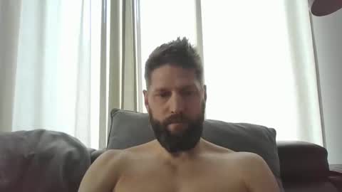 Snapshot of bubblebee1982 chatting on February 21, 8:51 am bubblebee1982 online show from February 21, 8:51 am