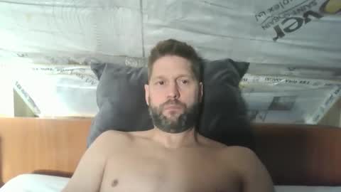 Snapshot of bubblebee1982 chatting on November 6, 8:15 am bubblebee1982 online show from November 6, 8:15 am