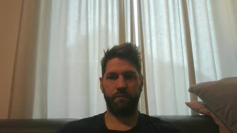 Snapshot of bubblebee1982 chatting on December 14, 10:09 am bubblebee1982 online show from December 14, 10:09 am