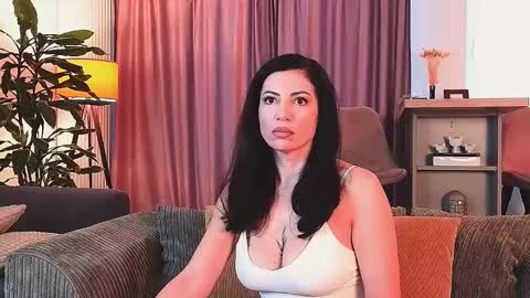 MayaCroft online show from February 11, 12:05 pm