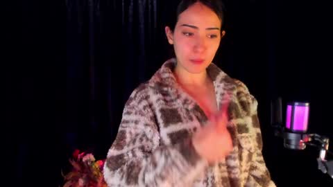 Snapshot of bubblewhite_ chatting on December 12, 11:50 am BubbleJereth online show from December 12, 11:50 am