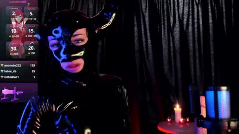 Snapshot of bubblewhite_ chatting on December 13, 5:32 pm BubbleJereth online show from December 13, 5:32 pm