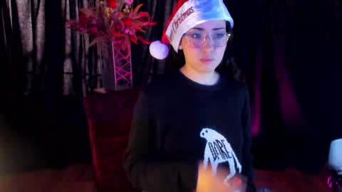 Snapshot of bubblewhite_ chatting on December 24, 2:22 pm BubbleJereth online show from December 24, 2:22 pm