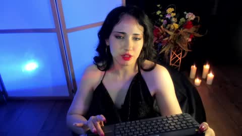 Snapshot of bubblewhite_ chatting on December 30, 2:30 pm BubbleJereth online show from December 30, 2:30 pm