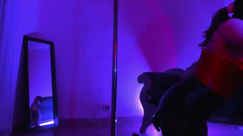 Snapshot of bubblewhite_ chatting on January 14, 2:22 pm BubbleJereth online show from January 14, 2:22 pm