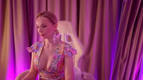 bubbling_crush online show from February 15, 10:10 pm