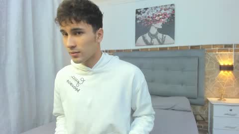 Snapshot of buddy_whitte chatting on January 23, 11:15 am Buddy Whitte online show from January 23, 11:15 am