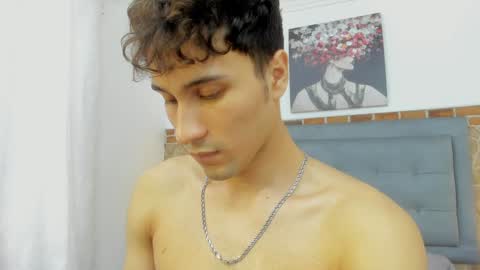 Snapshot of buddy_whitte chatting on January 30, 5:28 pm Buddy Whitte online show from January 30, 5:28 pm