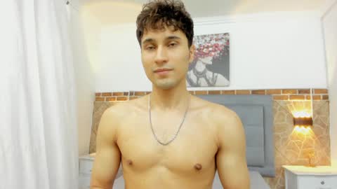 Snapshot of buddy_whitte chatting on February 5, 2:37 pm Buddy Whitte online show from February 5, 2:37 pm