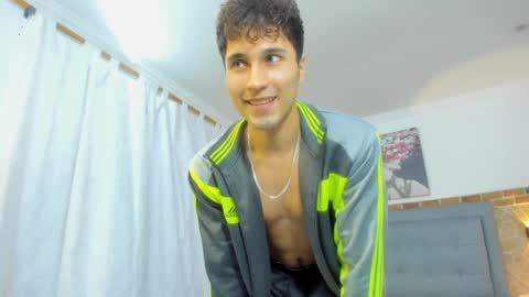 Snapshot of buddy_whitte chatting on February 7, 2:26 pm Buddy Whitte online show from February 7, 2:26 pm