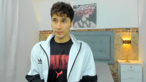 Snapshot of buddy_whitte chatting on February 8, 11:22 am Buddy Whitte online show from February 8, 11:22 am