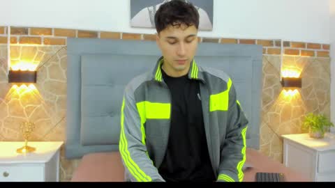 Snapshot of buddy_whitte chatting on February 21, 11:22 am Buddy Whitte online show from February 21, 11:22 am