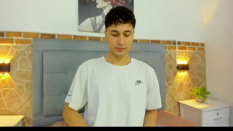 Snapshot of buddy_whitte chatting on February 22, 11:24 am Buddy Whitte online show from February 22, 11:24 am