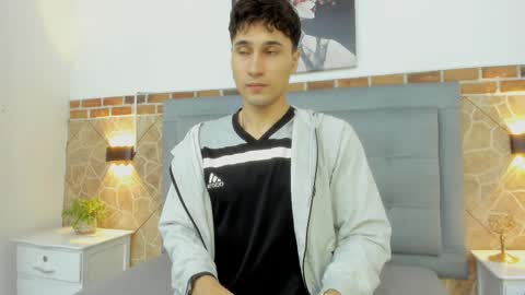 Snapshot of buddy_whitte chatting on February 28, 11:25 am Buddy Whitte online show from February 28, 11:25 am