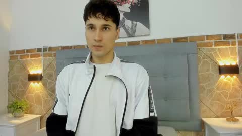 Snapshot of buddy_whitte chatting on March 2, 11:29 am Buddy Whitte online show from March 2, 11:29 am