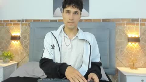 Snapshot of buddy_whitte chatting on March 7, 11:40 am Buddy Whitte online show from March 7, 11:40 am