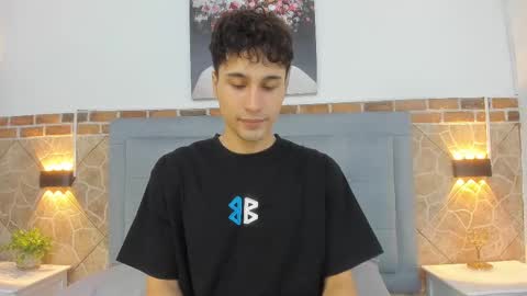 Snapshot of buddy_whitte chatting on March 8, 11:27 am Buddy Whitte online show from March 8, 11:27 am