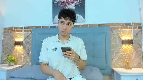 Snapshot of buddy_whitte chatting on March 10, 11:32 am Buddy Whitte online show from March 10, 11:32 am