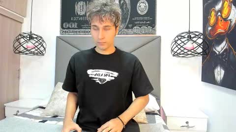 Snapshot of buddy_whitte chatting on November 1, 12:18 pm Buddy Whitte online show from November 1, 12:18 pm