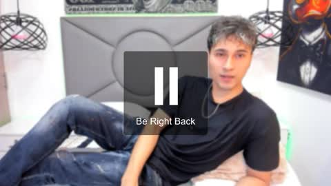 Snapshot of buddy_whitte chatting on November 17, 12:44 pm Buddy Whitte online show from November 17, 12:44 pm