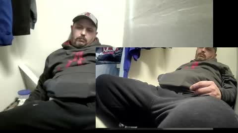 Snapshot of budsonly33 chatting on January 21, 12:50 pm budsonly33 online show from January 21, 12:50 pm