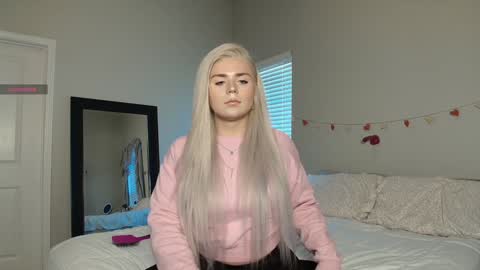 buitifulblonde online show from January 19, 6:43 pm