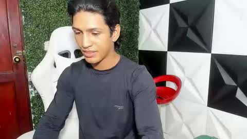 bull_cam online show from December 2, 7:09 pm