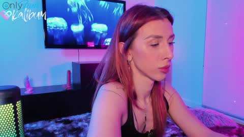 Snapshot of bumbum_kalibum chatting on December 19, 11:57 pm Ivan online show from December 19, 11:57 pm