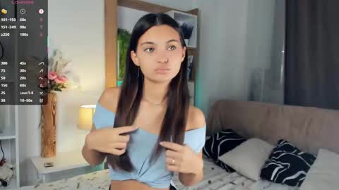 Snapshot of bunny_nova chatting on October 4, 9:07 am Aria online show from October 4, 9:07 am