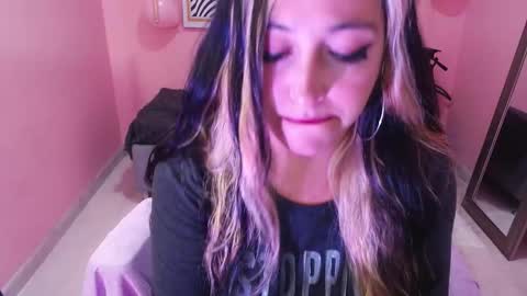 Snapshot of bunny_poison chatting on October 28, 1:58 pm ... . . ... online show from October 28, 1:58 pm