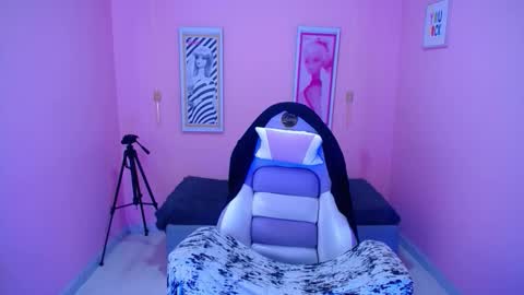 Snapshot of bunny_poison chatting on November 30, 1:15 pm ... . . ... online show from November 30, 1:15 pm