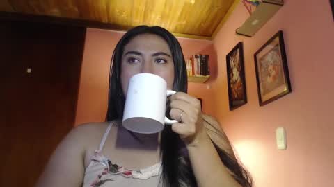 bunnyEmilyR0s33 online show from January 23, 8:25 am