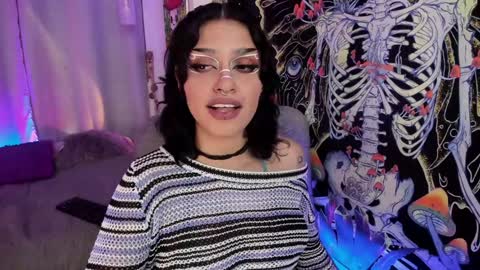   online show from December 19, 5:18 am