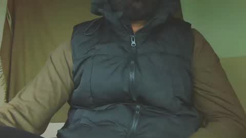 Snapshot of burlymonster chatting on December 13, 5:16 am Hairy Arabian online show from December 13, 5:16 am