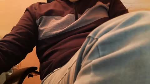 Snapshot of burlymonster chatting on December 19, 5:08 pm Hairy Arabian online show from December 19, 5:08 pm