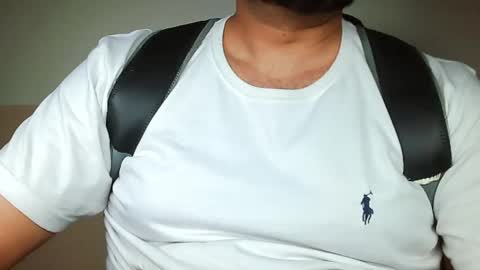 Snapshot of burlymonster chatting on December 25, 9:00 pm Hairy Arabian online show from December 25, 9:00 pm