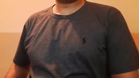 Snapshot of burlymonster chatting on January 1, 7:09 am Hairy Arabian online show from January 1, 7:09 am