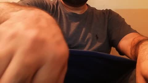 Snapshot of burlymonster chatting on January 1, 1:16 pm Hairy Arabian online show from January 1, 1:16 pm