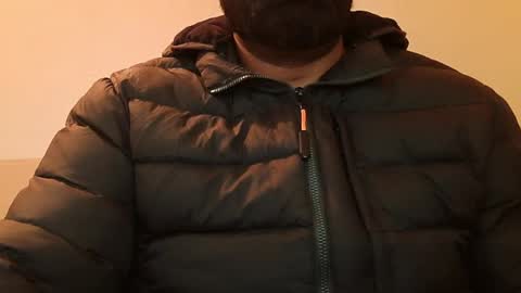 Snapshot of burlymonster chatting on January 2, 2:33 am Hairy Arabian online show from January 2, 2:33 am