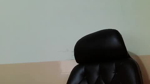 Snapshot of burlymonster chatting on January 28, 5:22 am Hairy Arabian online show from January 28, 5:22 am